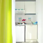Apartament Aiolis *