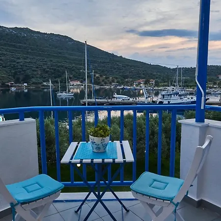 Apartament Aiolis *